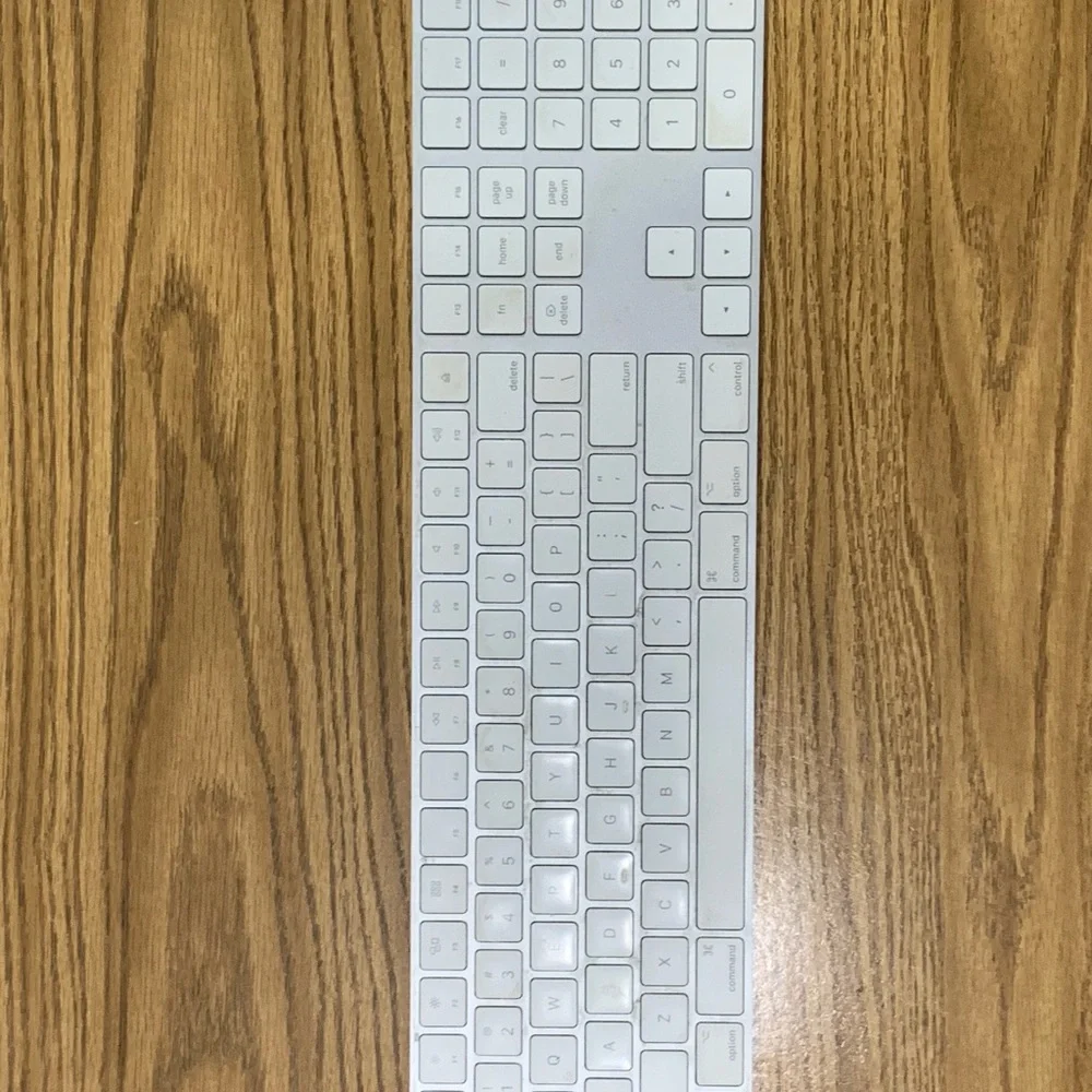 Apple Magic Keyboard with Numeric Keypad model A1843 ⌨️⌨️⌨️⌨️⌨️⌨️⌨️